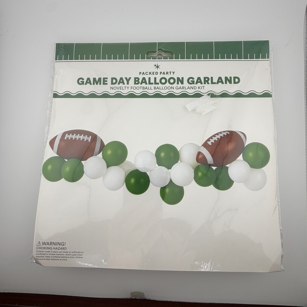Green & White Football Balloon Garland Kit and Touchdown Balloons - Lot of 5 - Picture 2 of 9